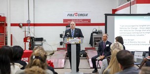 larry hogan maryland governor visits full circle to meet our mechanics